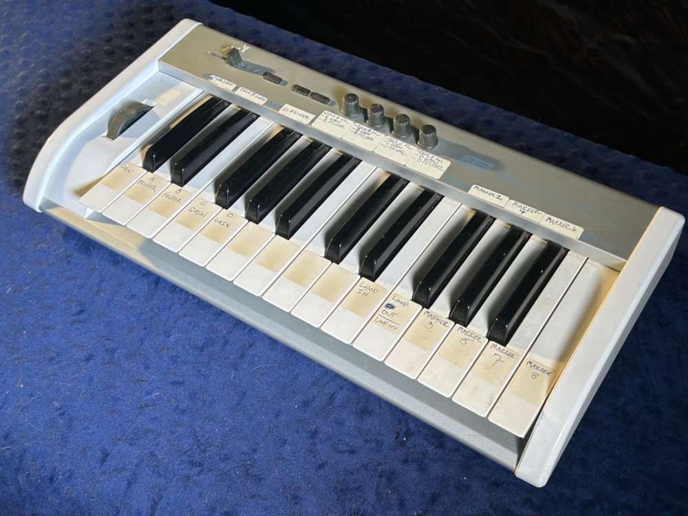 ESI Key Control 25XT Keyboard/Controller (Midi/USB)