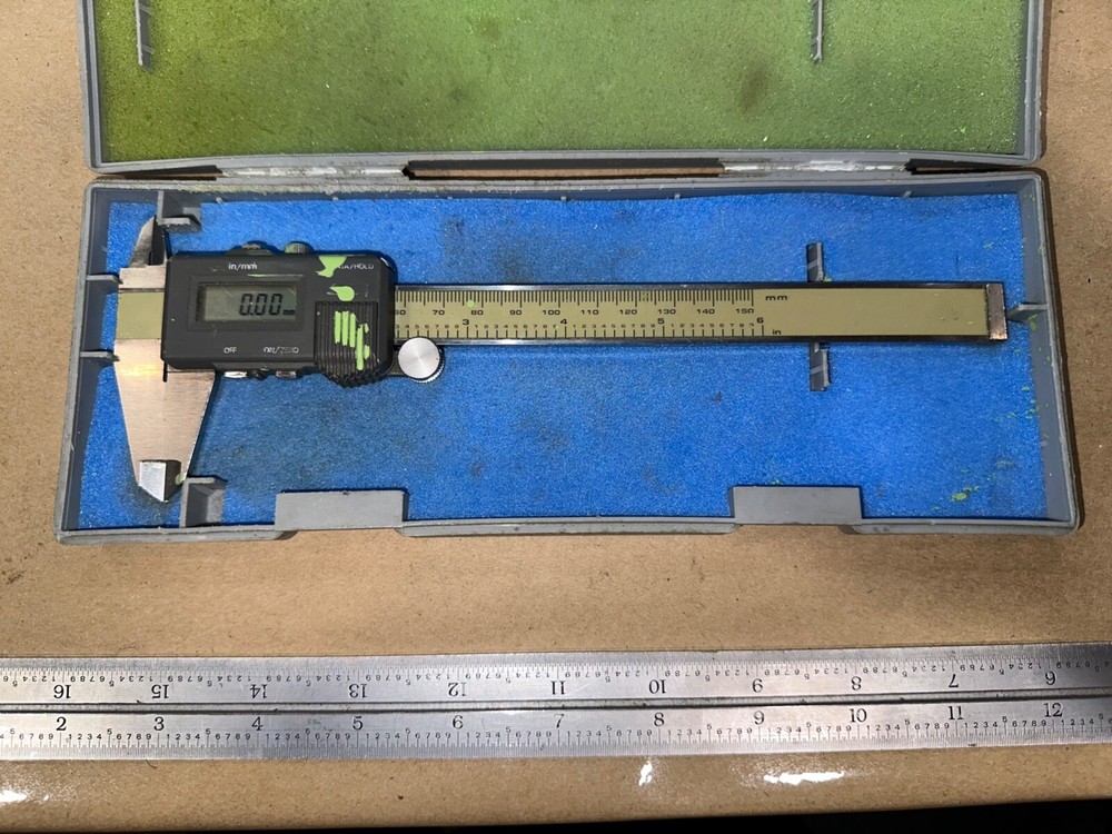 SPI DIGITAL CALIPER 31-561-4 6" 150MM