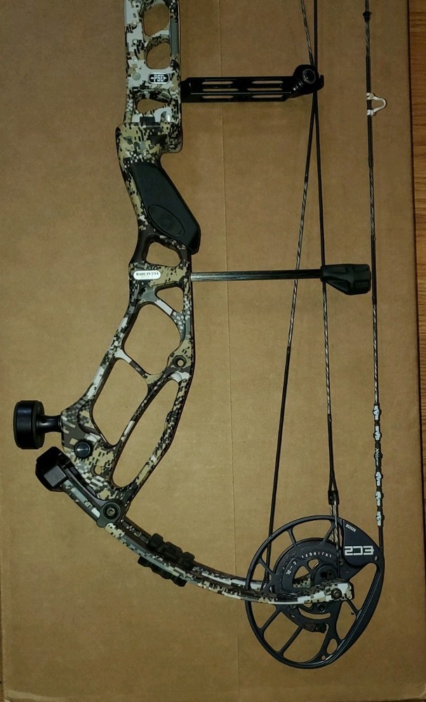 PSE Evolve 33 DS EC2 Cam Sitka Elevated II Gas System X Strings 26-31.5" 60-70#