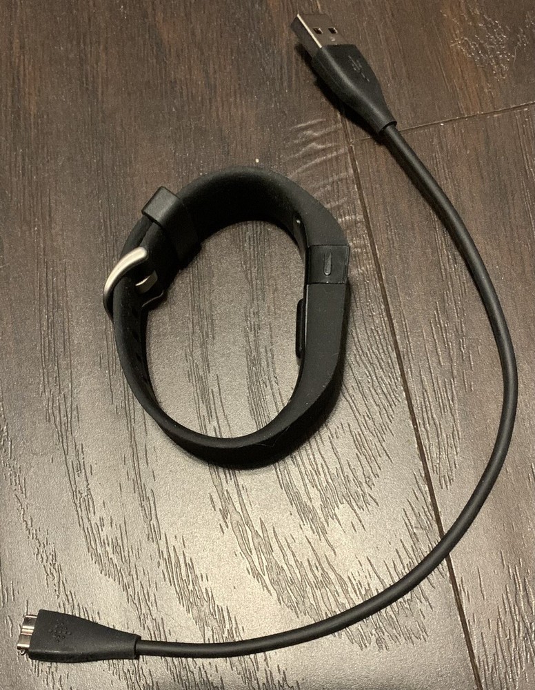 FITBIT 405 Black Activity Tracker Size Small X 2 Only 1 Charger