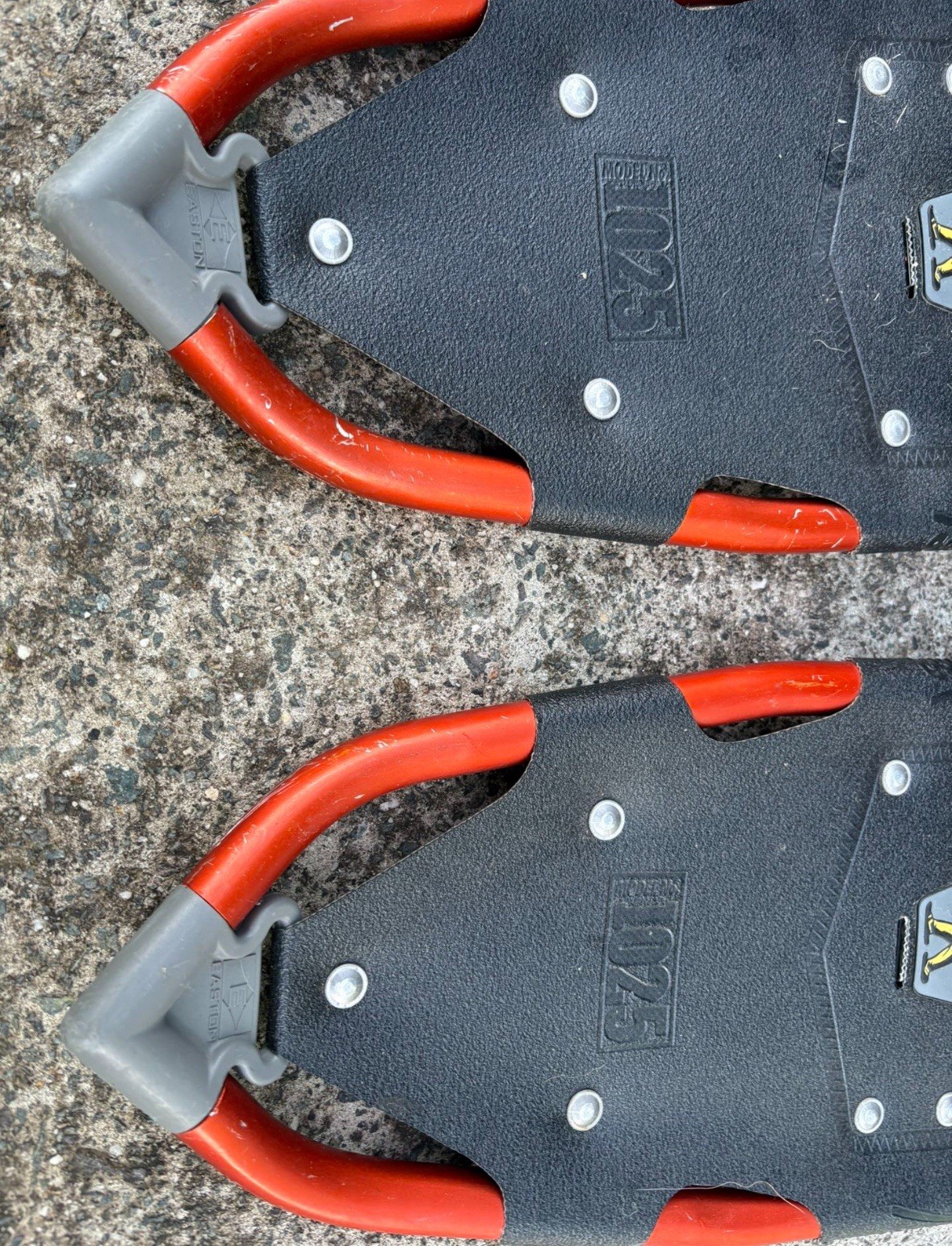 Snowshoes 25inch Atlas 1025 Black Orange