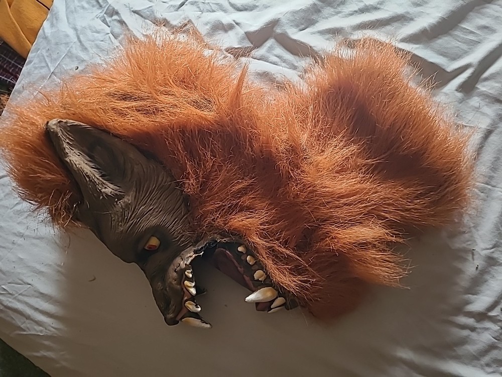 Howling Wolf Halloween Mask Brown