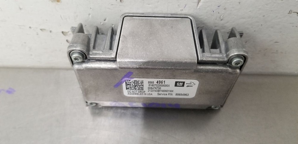 24 CHEVY SILVERADO 2500 FRONT FACING CAMERA WINDSHIELD MOUNTED 85654961