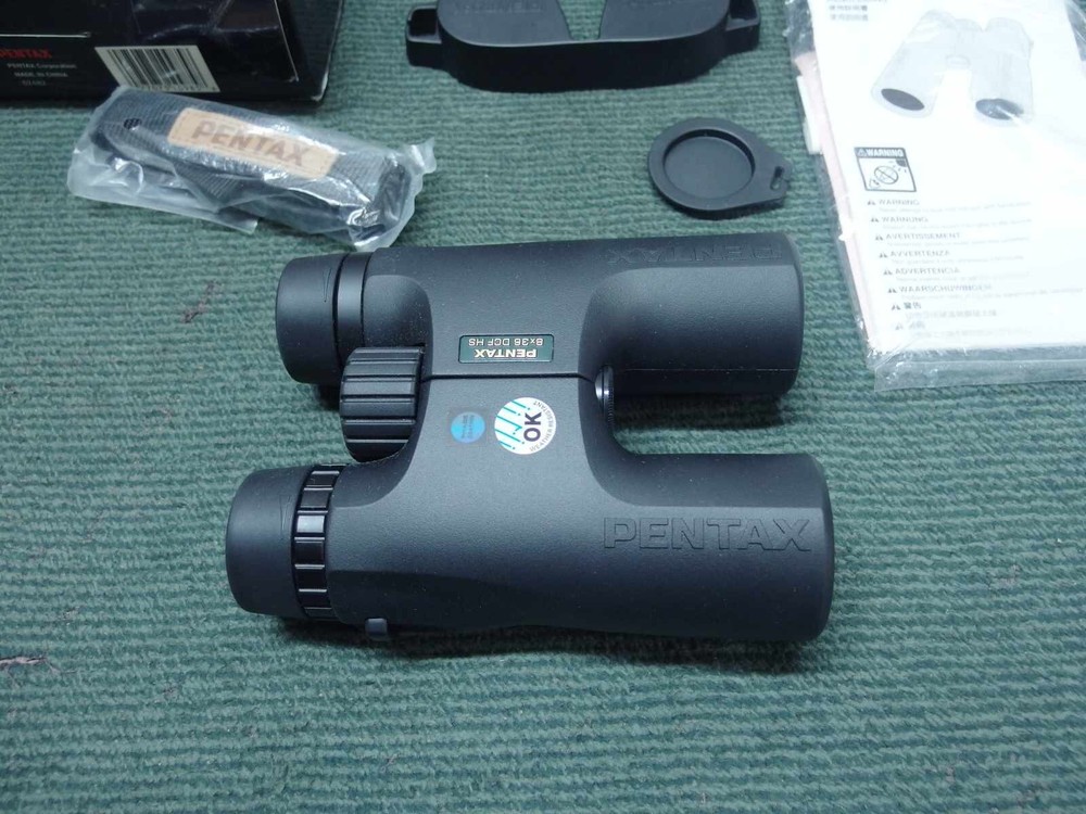 PENTAX 8X36 DFC HS BINOCULARS - NEW IN BOX WITH CASE & STRAP