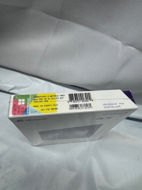 Microsoft Windows 10 Professional 32-bit, 64-bit, USB 3 -*New