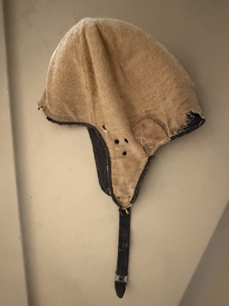 WW2 Aviator Hat / Helmet???