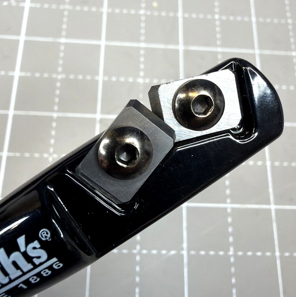 SMITH'S EDGE STICK Knife & Broad Head Sharpener with Protective Sheath