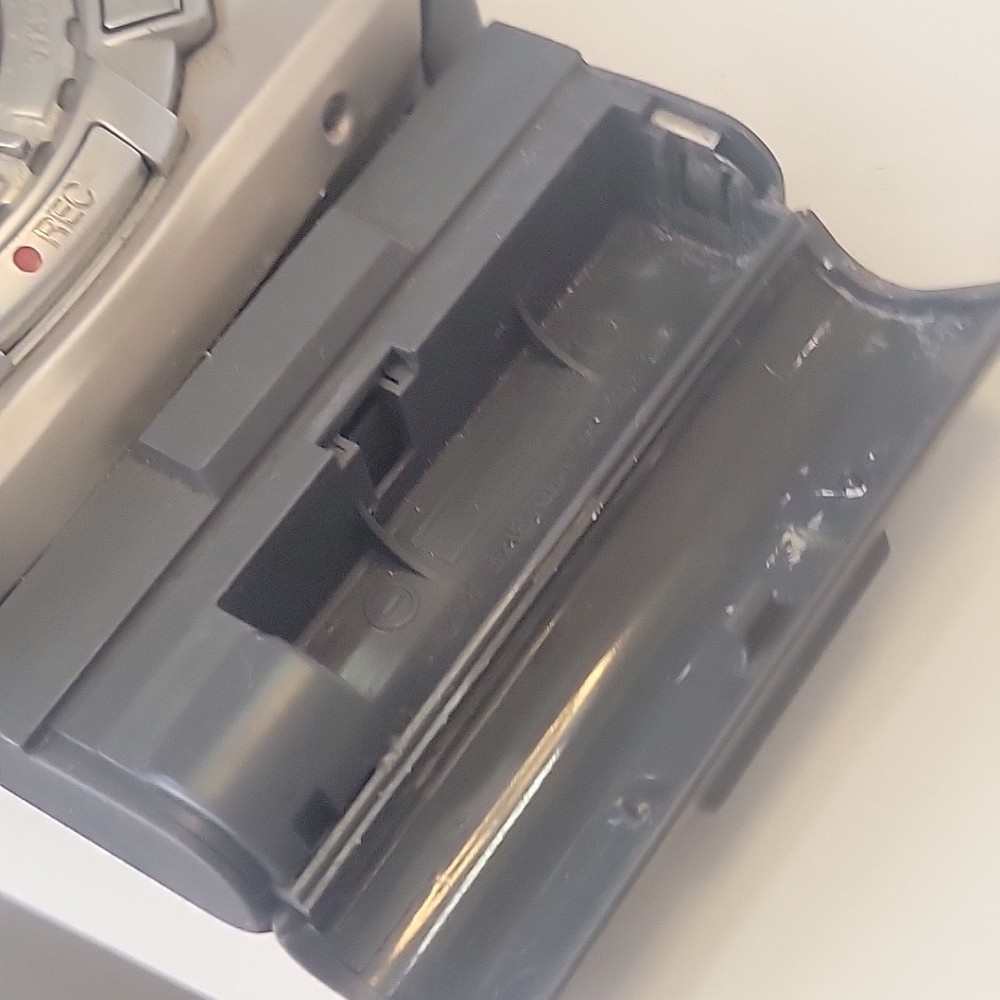 Sharp MD-MS722 Portable Minidisc Recorder Player W/ External Battery READ