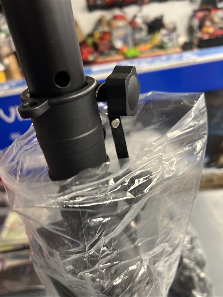 2 Pyle Universal Tripod Speaker Stand Mount Holder, Adjustable Height.(READ****)