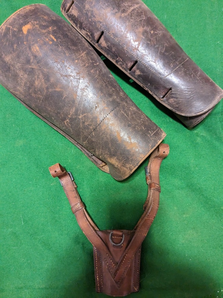 WWI Officer's Leather Equipment: Frog & Gaiters