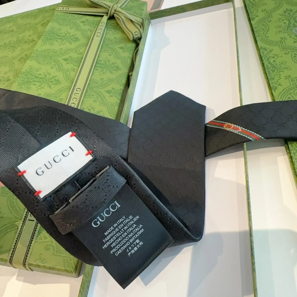 Gucci Tie Mens 100% Silk Black GG interlocking pattern logo Full Packaging