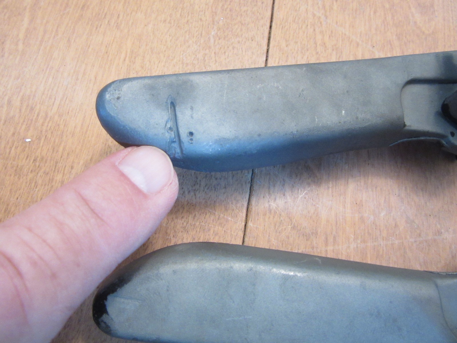 1971 -1976 GM A body convertible latches full size cars