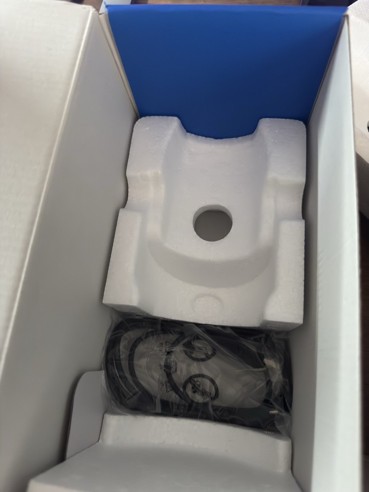 Blue Yeti X USB Condenser Microphone Multi-Pattern w/ Blue VOICE & LED Lighting