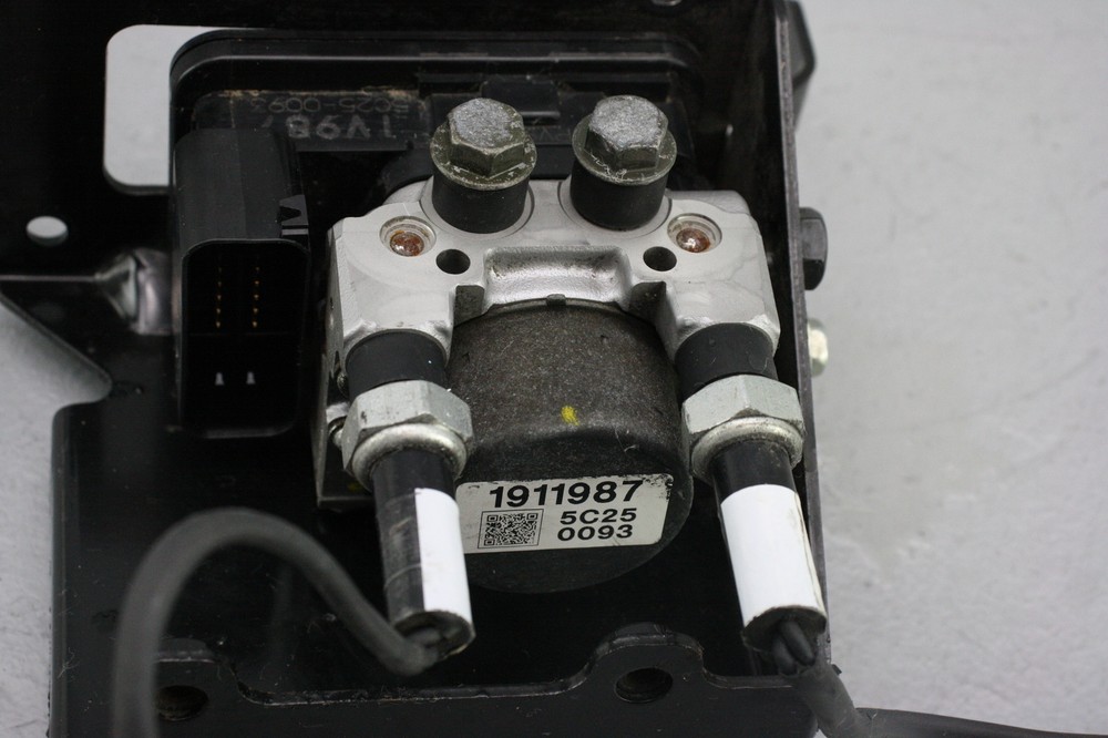 Indian Roadmaster ABS Pump Module + Mount 6,325 miles