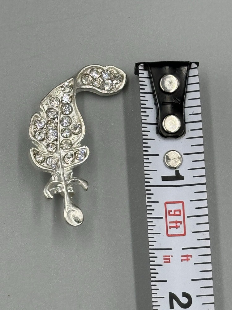 Silver Colored Leaf Designed Lapel Pin Brooch