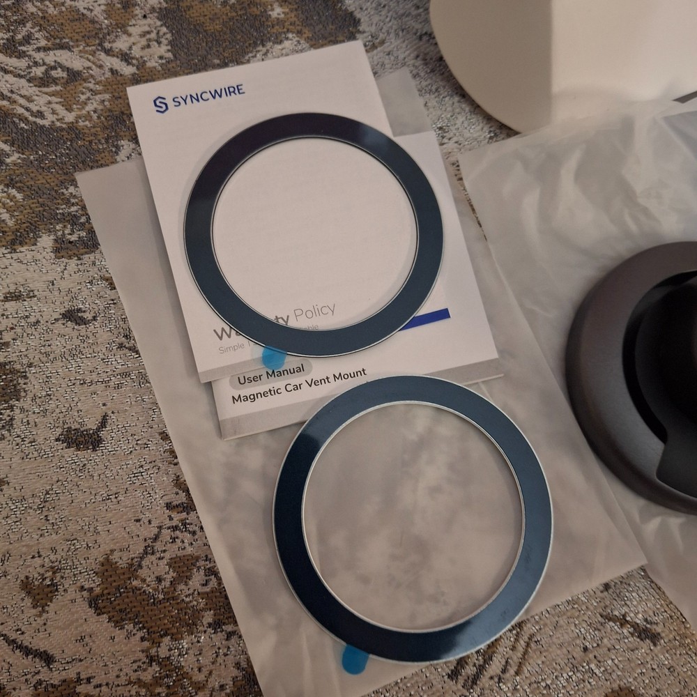 SyncWire Wireless FM Transmitter Bluetooth & Magnetic Car Vent Mount MagSafe