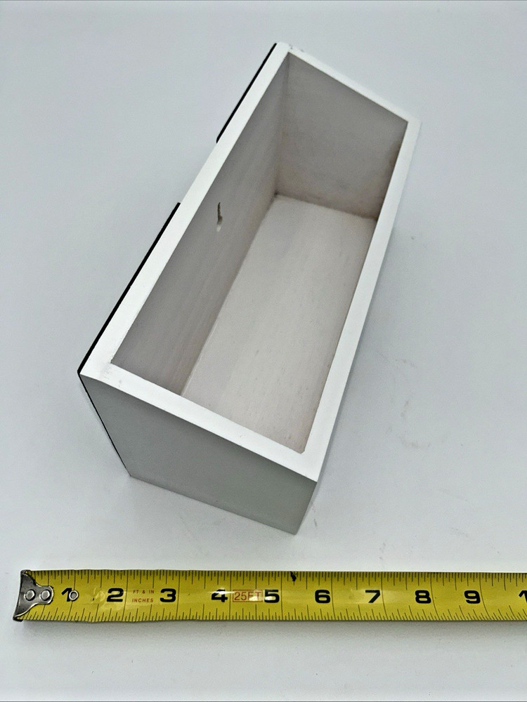 Vida Laverte magnetic/wall mountable Laundry Lint Bin - White