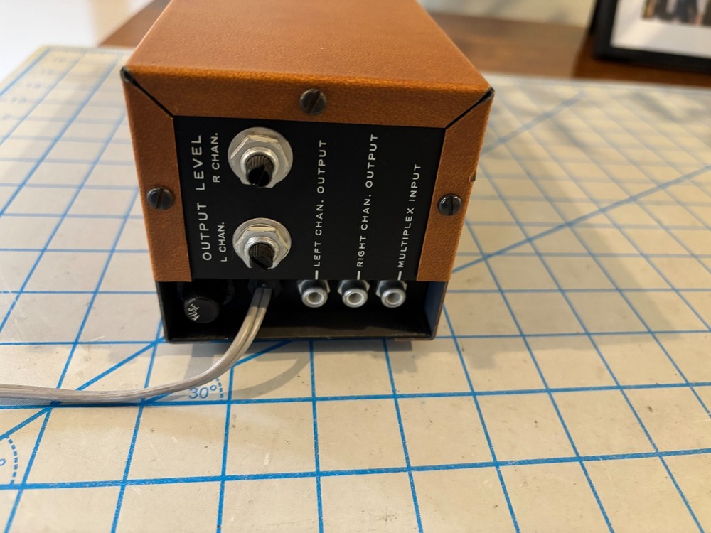 Heathkit Model AC-11 Tube Multiplex Adapter /Channel Separator .