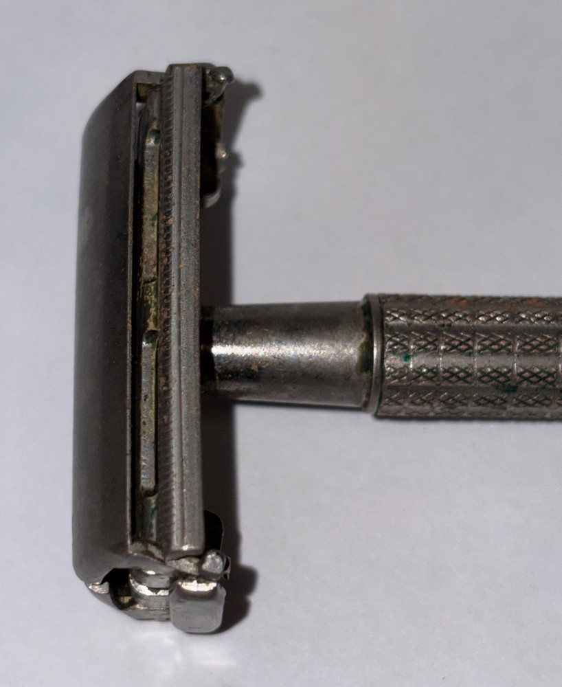 1957 Gillette Super Speed Flare Tip DE TTO Safety Razor Date Code C2