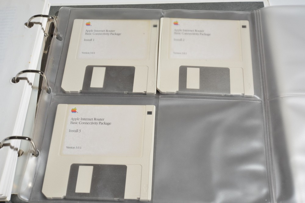 Apple Internet Router Basic Connectivity Package Software Kit w/ Binder Manuals