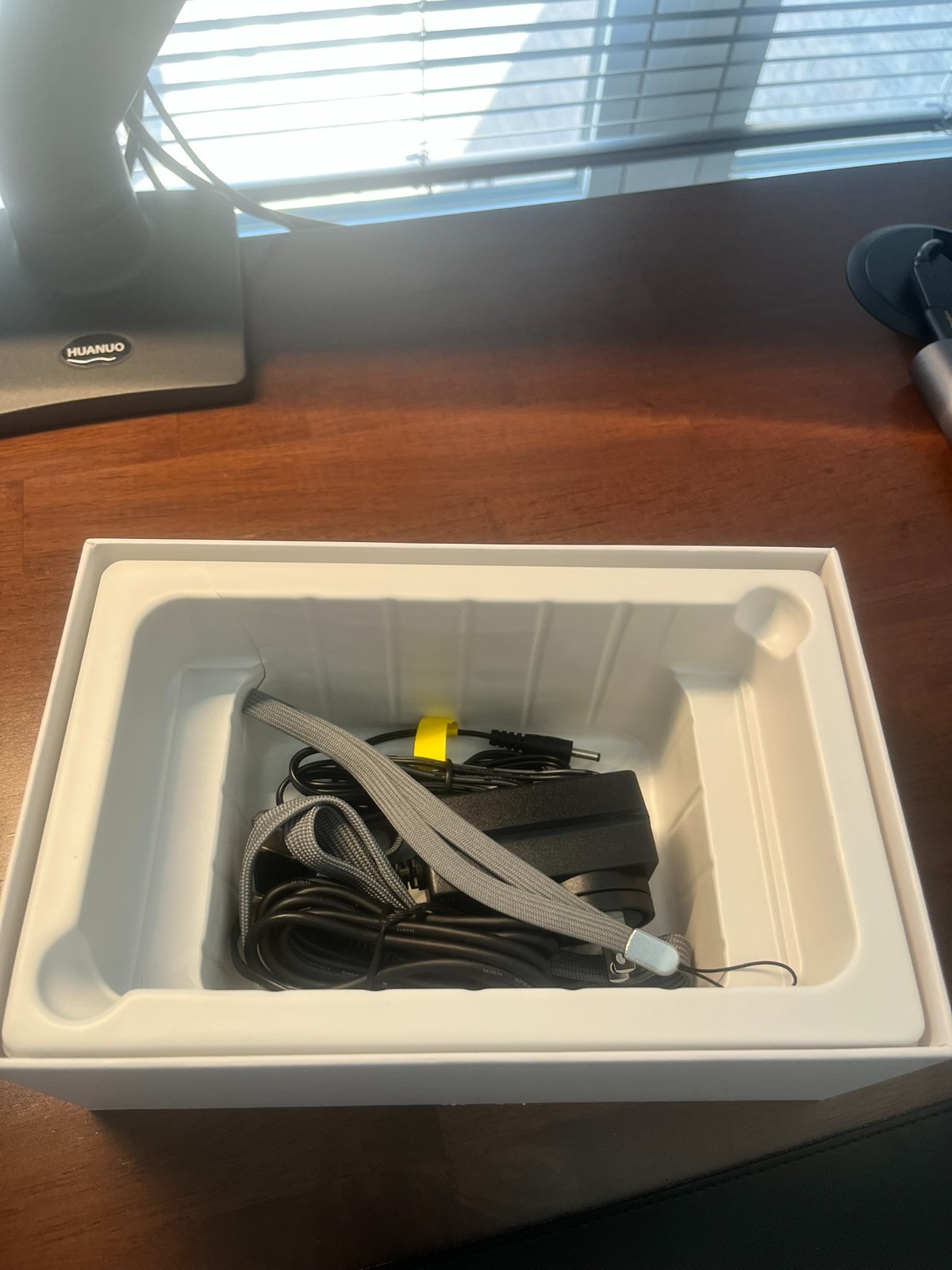 Clover 6 HD-Handheld Video Magnifier