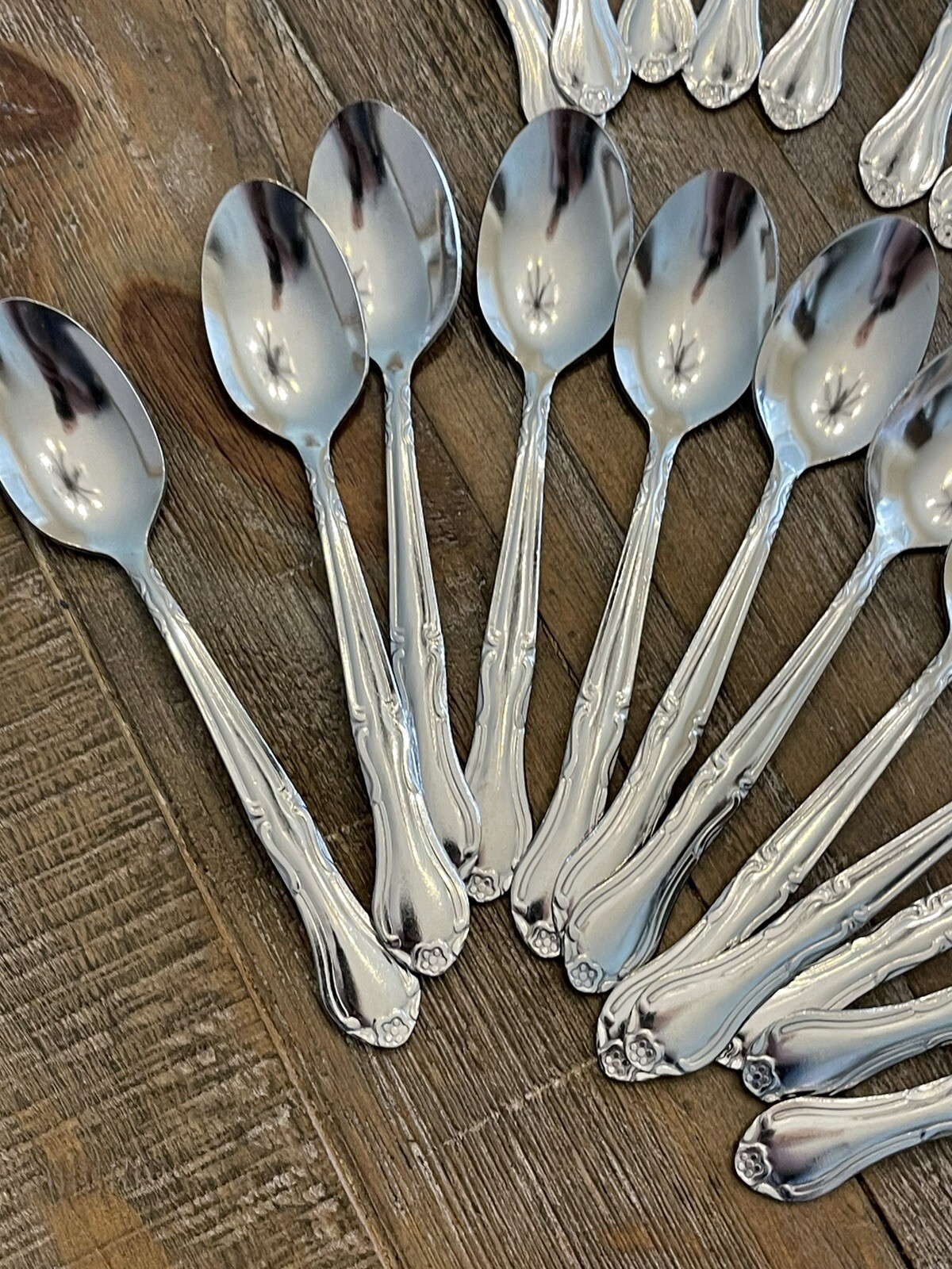 Winco 0004-01 12-Piece Elegance Teaspoon Set, 18-0 Stainless Steel 24 Two Dozen