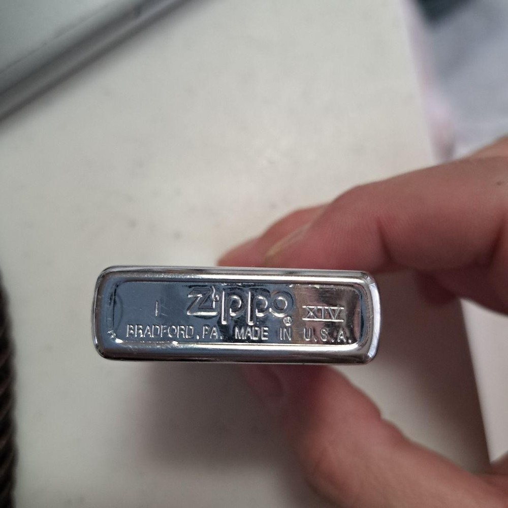 Diamond Head Zippo