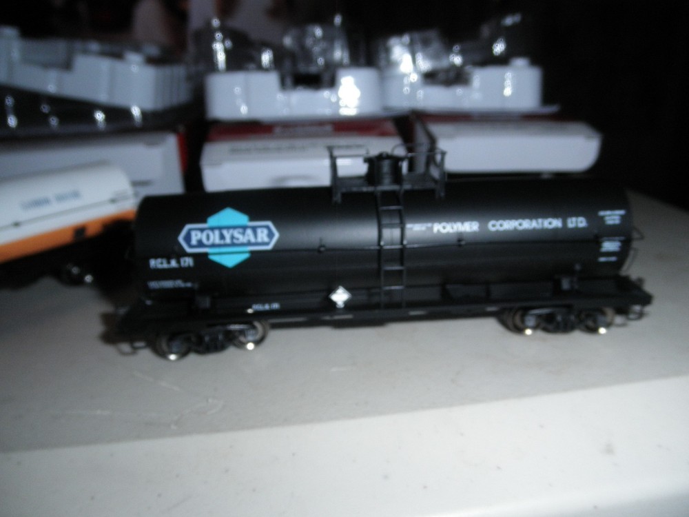 Polysar  11,000 gallon tank car  # 171