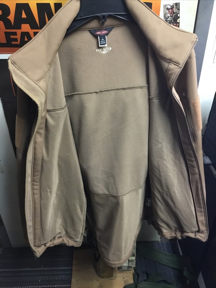 TRU-SPEC SOFT SHELL TACTICAL ALL-WEATHER JACKET LARGE PRE-OWNED GREAT CONDITION