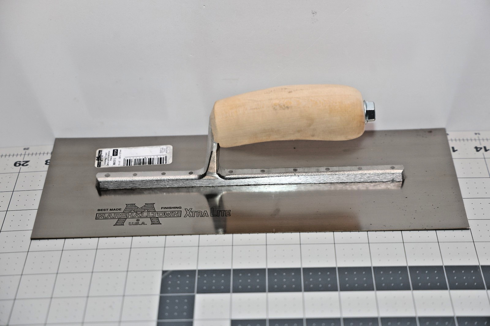 Marshalltown MXS13 Plasterer's Finishing Trowel Wooden Handle 13 x 5in