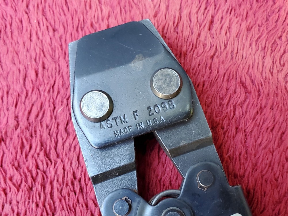 SharkBite 23081 PEX Clamp Pincer Tool