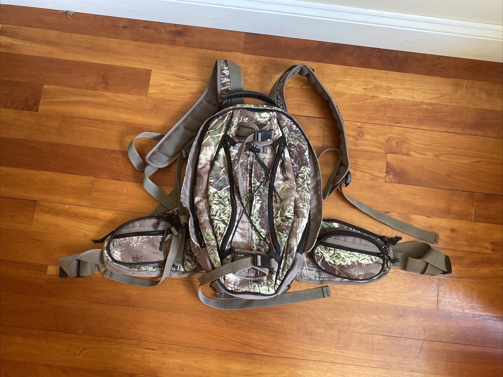 Horn Hunter Main Beam (?) Back Pack Mossy Oak Infinity
