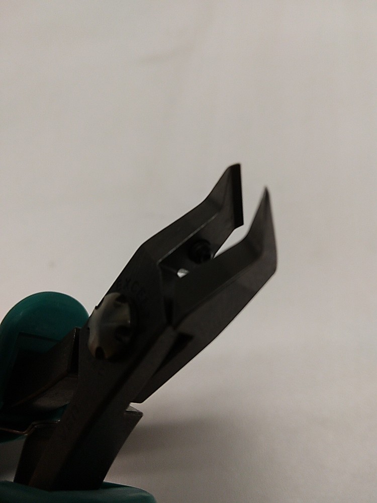 excelta 7204E Lazer Line Large Angulated Cutter