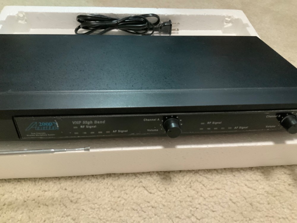 AWM 6062 WIRELESS MICROPHONE