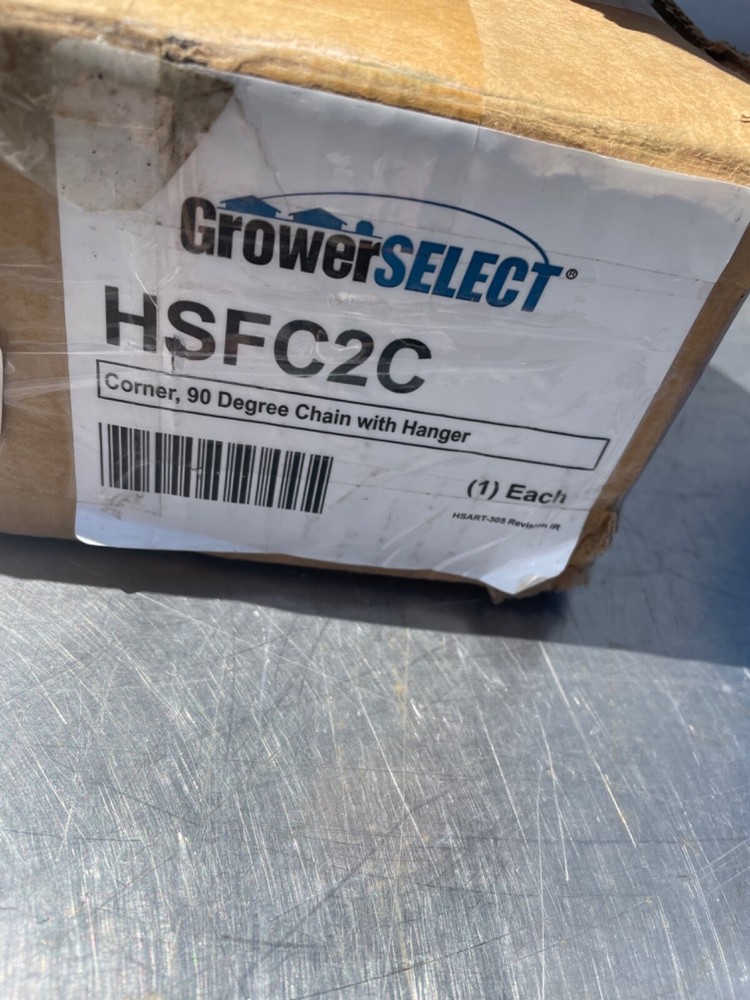 Grower Select 90° Corner for Poultry Flat Chain Feed System with Hanger, HSFC2C