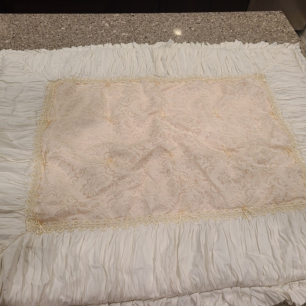 Vintage Nava's Designs Crib Blanket In Whisper.
