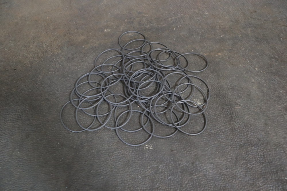 NOS - NEWCOMB O-RINGS (39 COUNT) 2-037