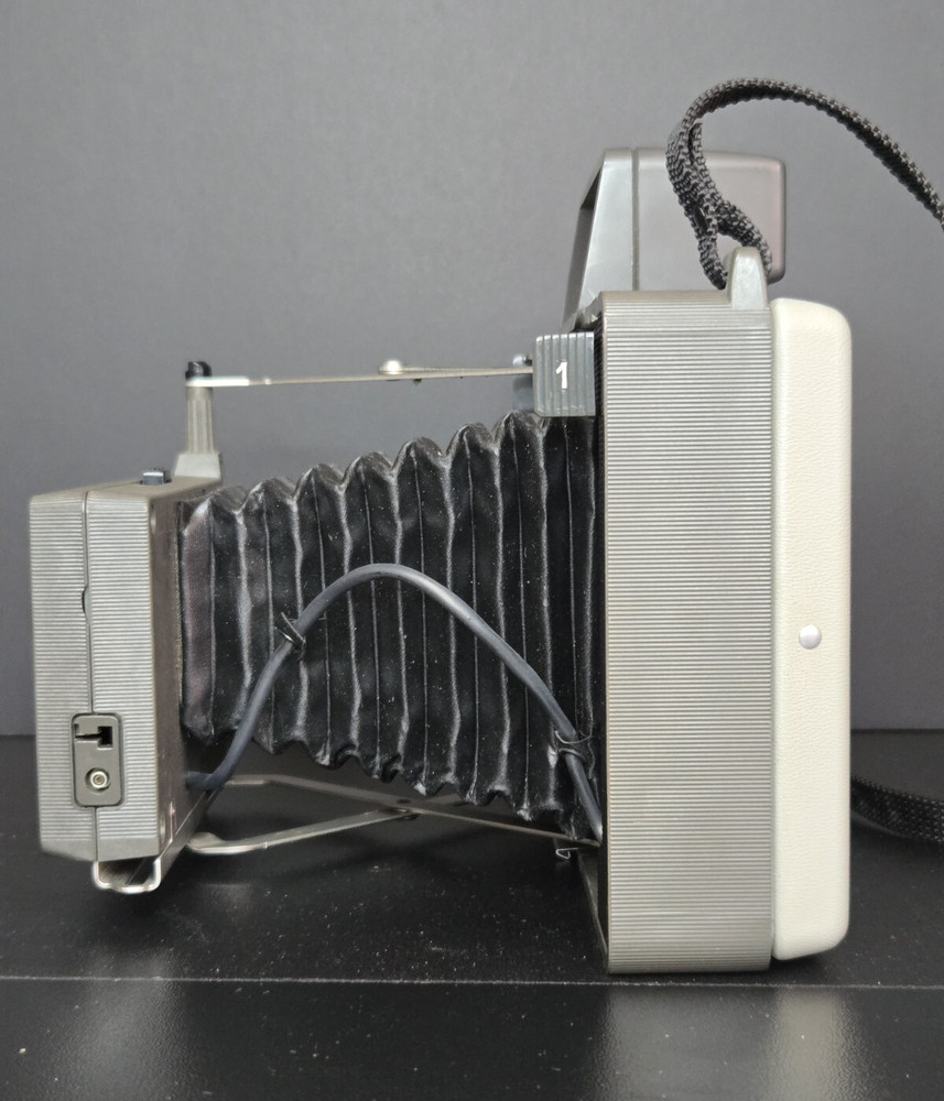 Polaroid Automatic 210 Land Camera with Case Vintage Untested