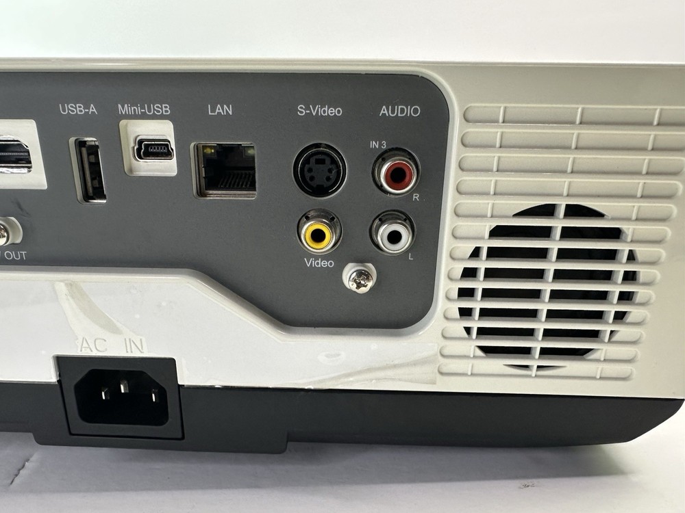 BoxLight P5 WX31NST 3LCD Projector Tested/working