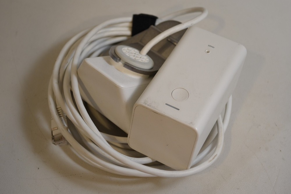 Xfinity SCHC2AEW Home Wireless Security Camera White XCAM2