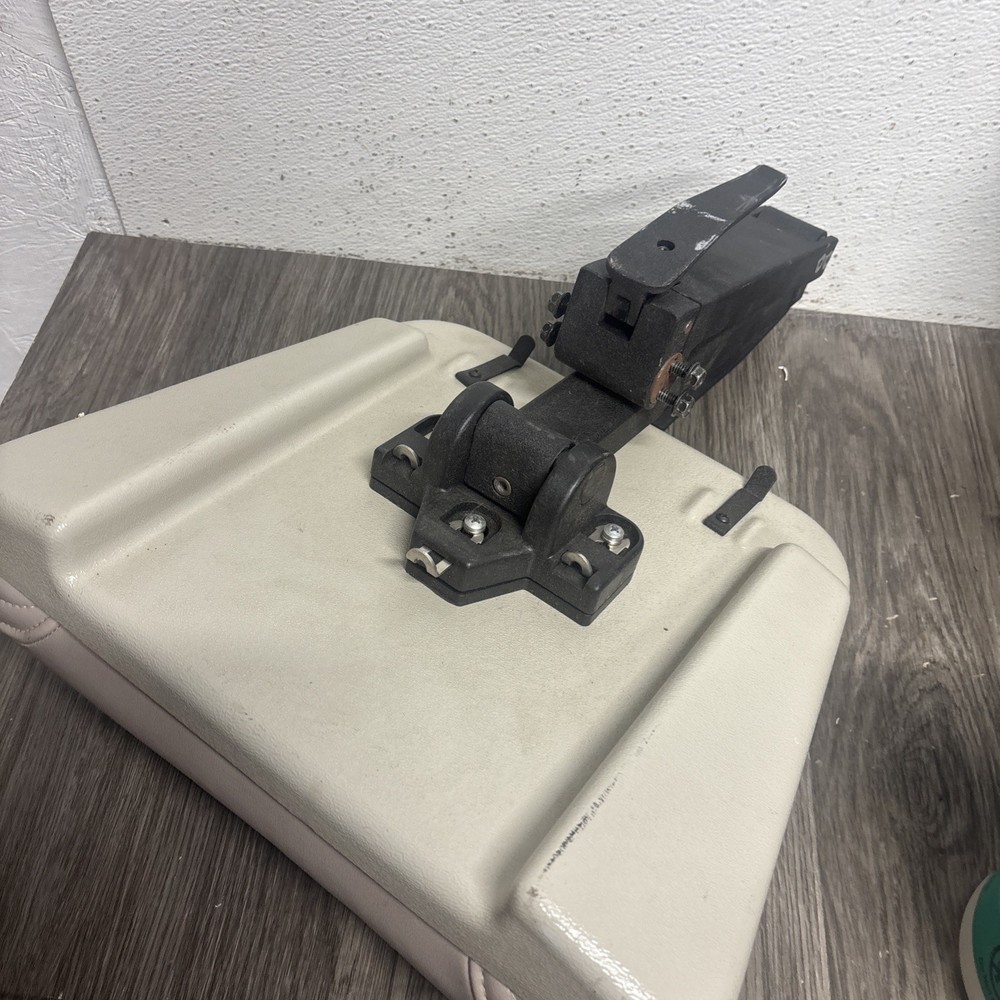 Midmark Ritter 75 119 Evolution Power Exam Table Chair Adjustable Headrest #V2