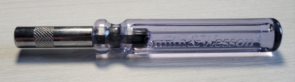 Smith & Wesson Magnetic Tip Screwdriver (T24196)