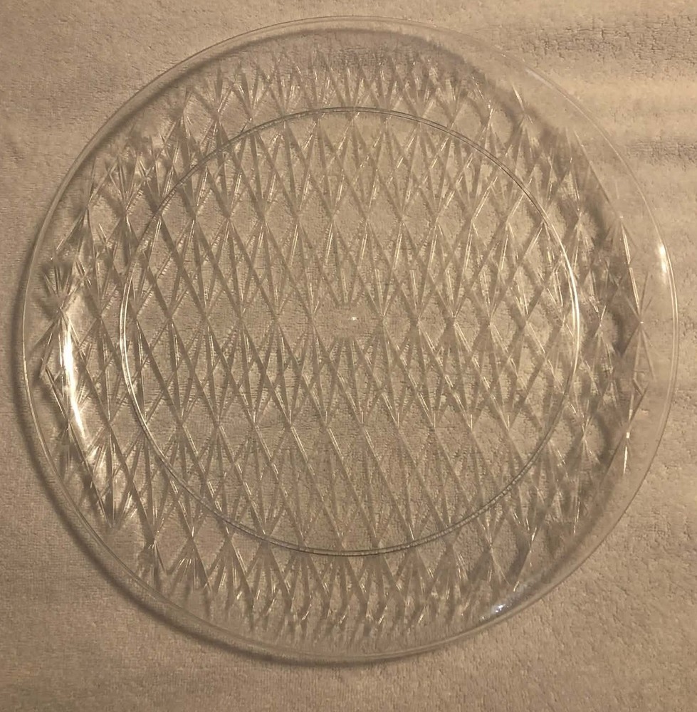 13" Clear Plastic Round Serving Platter, Geometric Design, Lightweight