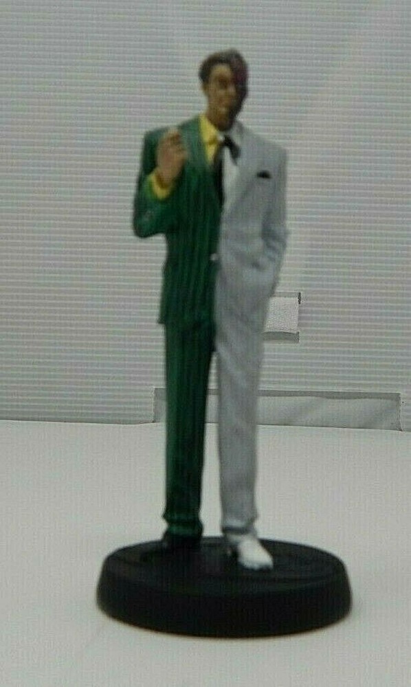 DC SUPER HERO FIGURINE COLLECTION EAGLEMOSS FIGURE Two Face