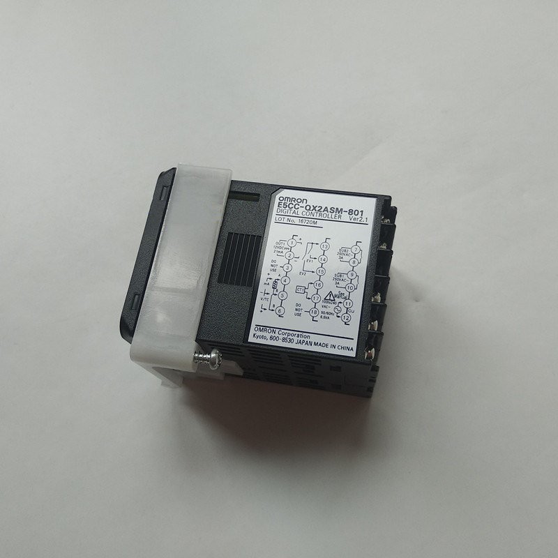 1PC NEW OMRON Temperature controller E5CC-QX2ASM-801 FAST SHIP
