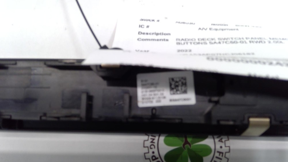 BMW 430 RADIO DECK SWITCH PANEL MEMORY BUTTONS 5A47C60-01