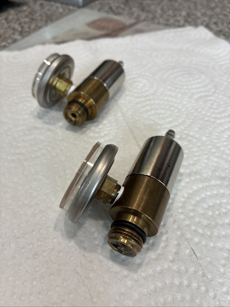 2Gas Flow Control Regulators Unbranded Used