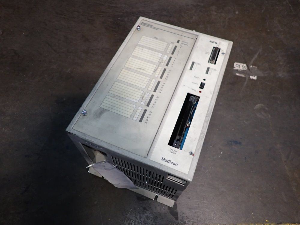 MODICON 3240 AUTOMATED CONTROLLER  10210123320