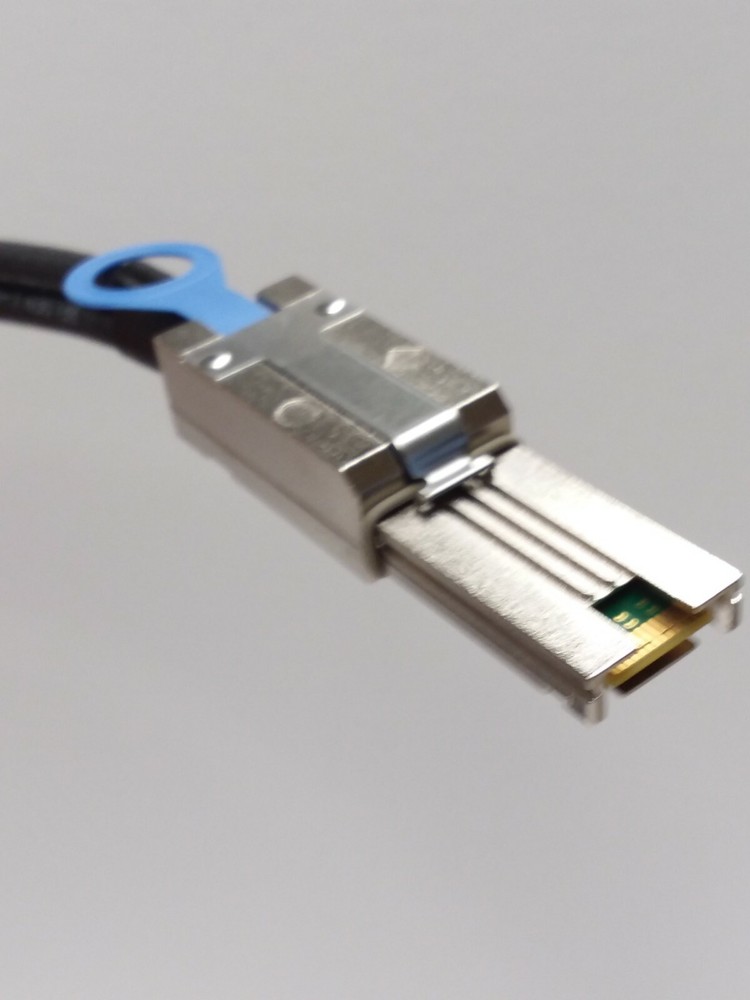 Oracle 7023009 SAS internal cable - 10 ft Mfg.Part: 7106737
