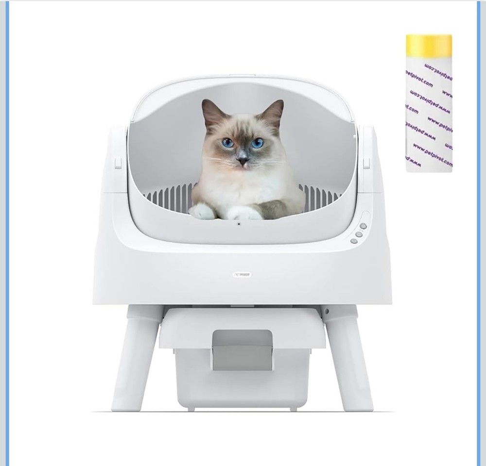 Automatic cleaning litter box, includes garbage bag and litter pad, white.